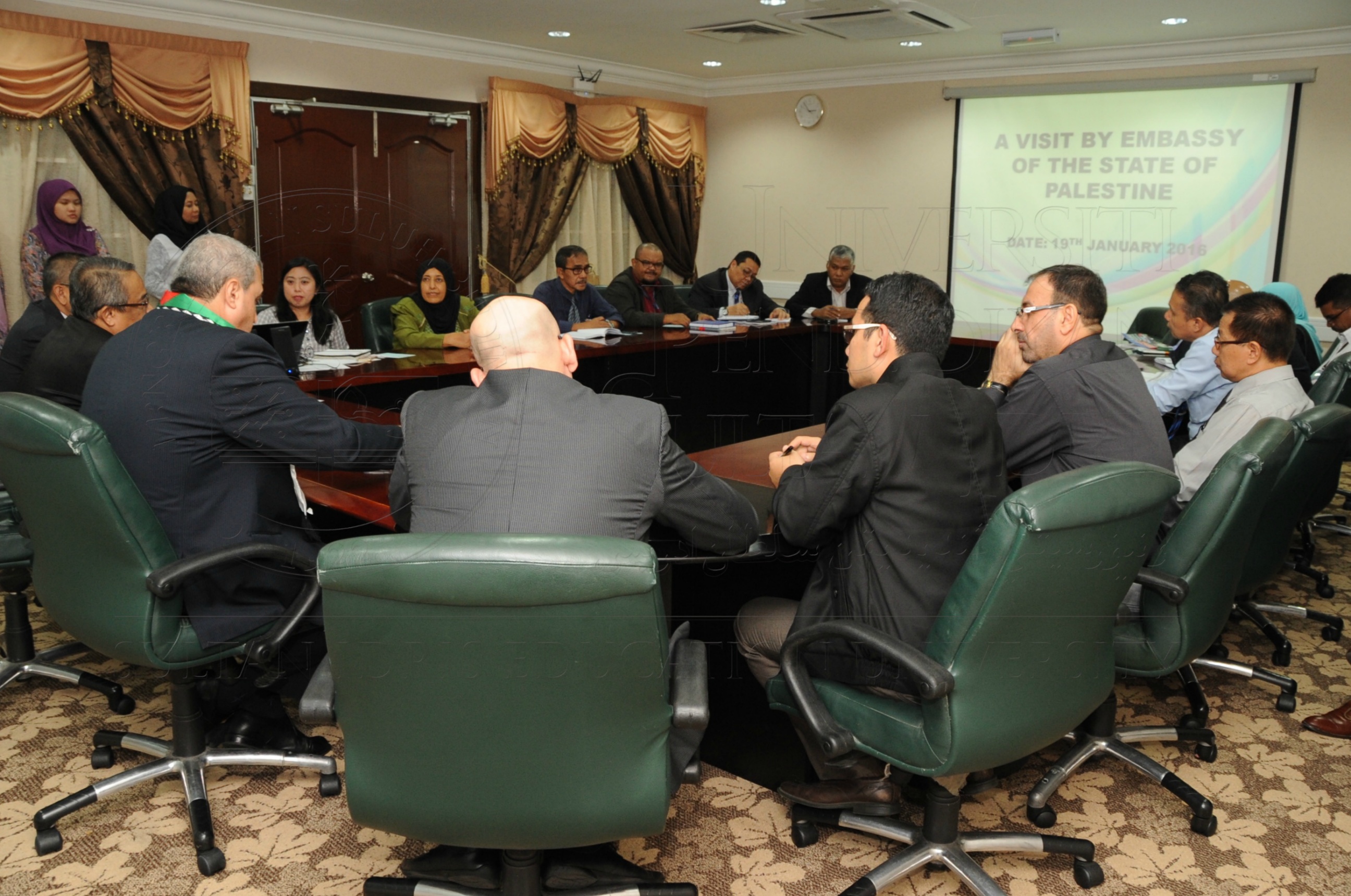 PRO 16 3 PALESTINEHAS 7662